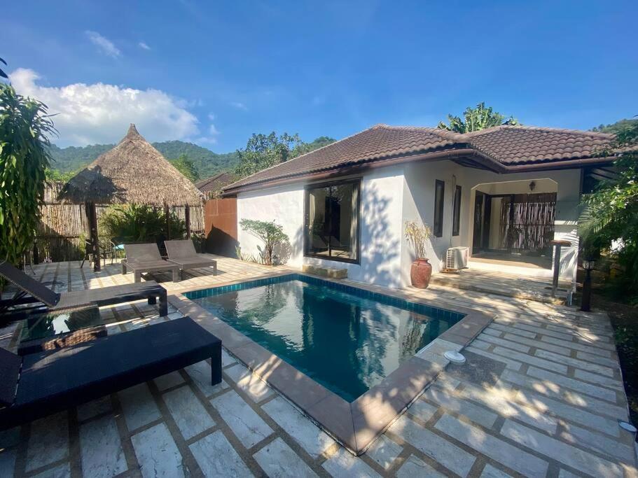 Bamboo Villa Koh Tao Exterior photo