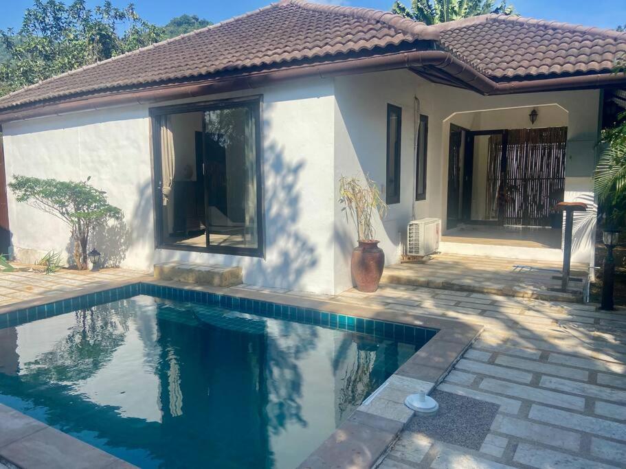 Bamboo Villa Koh Tao Exterior photo